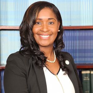 Meet your Posher, Monette